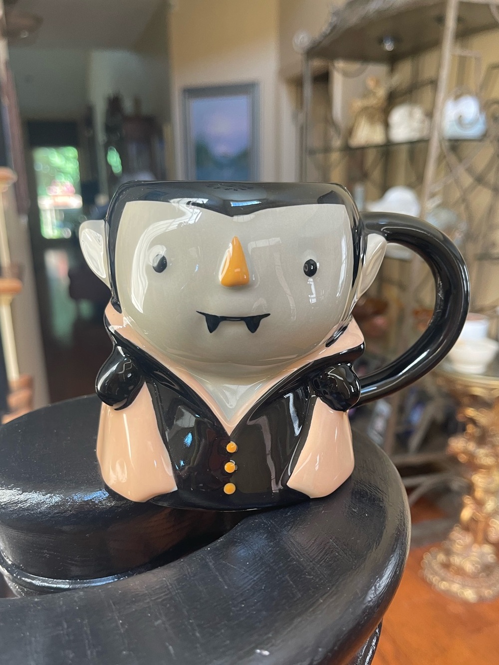 Peanuts Halloween Coffee Mug Trick Treat  Lucy  Great Pumpkin Charlie Brown 16oz